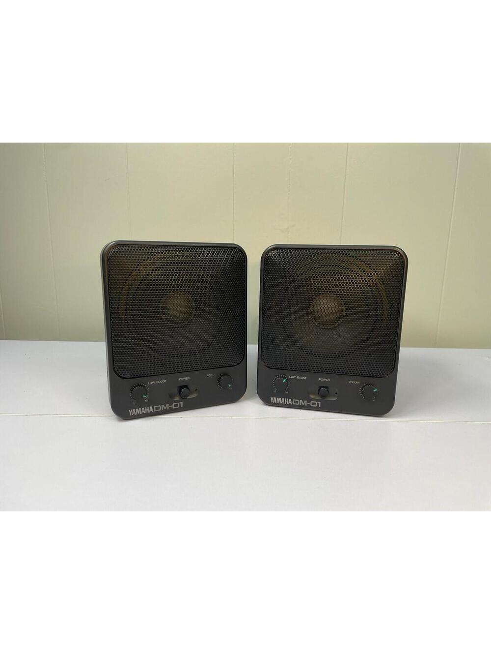 Yamaha DM-01 Powered Speaker Set Pair w/ Cables Original Box Tested Vintage